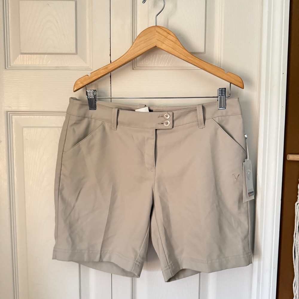 NWT Callaway Womens Golf Shorts Khaki Grey / Size 6